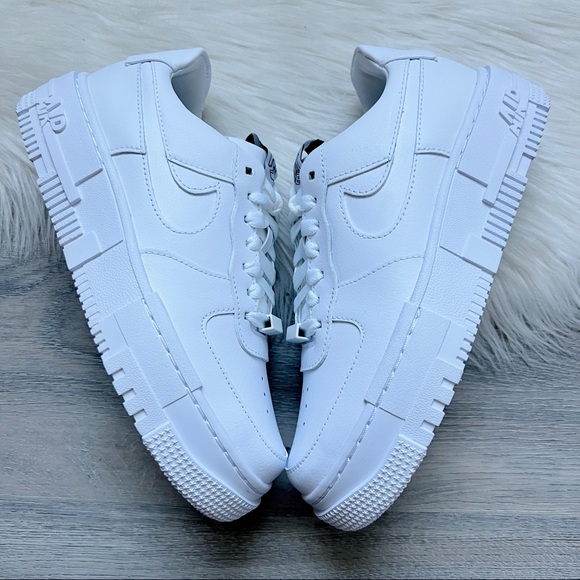 NWT Air Force 1 Pixel Women’s Shoes - Picture 5 of 11